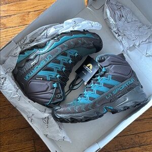 La Sportiva Women’s Gray and Blue Hiking Shoes